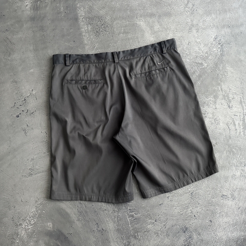 Bermuda Nike Golf / Talle L