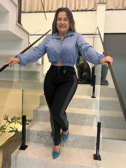 Blusa botões aro frontal