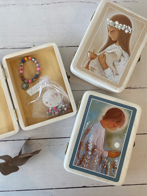 Caja de recuerdos de madera