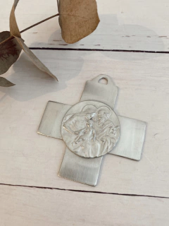 Cunero Cruz Sagrada Familia (BAÑO DE PLATA) - comprar online