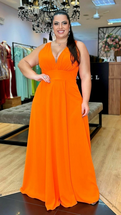 Vestido em Crepe Virginia Laranja Plus (Mangas Removíveis)