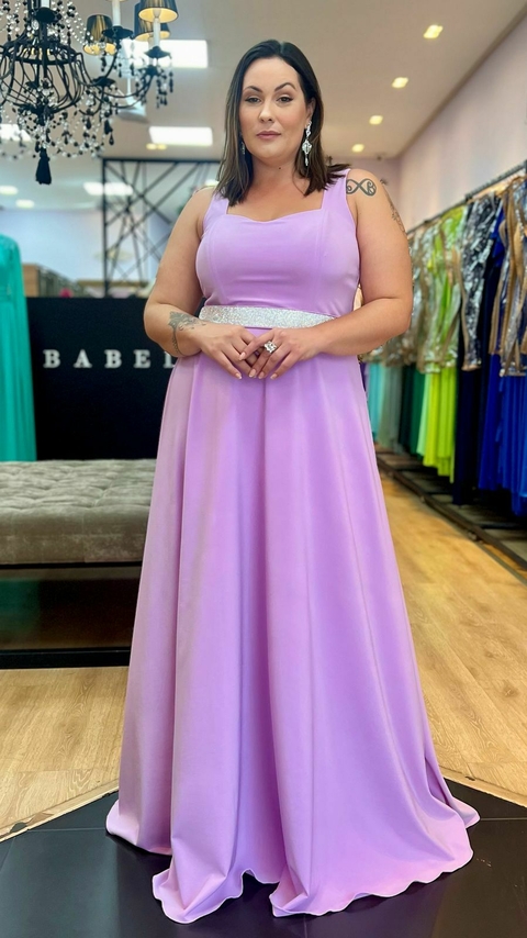 Vestido em Crepe Amalia Lilás Plus + Cinto Strass (Mangas e Cinto Removíveis) - comprar online