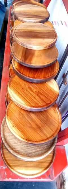 Plato redondo 30 cm (Madera Petiribi)