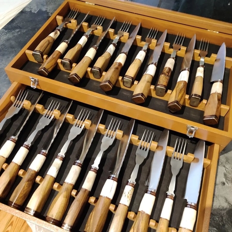 Set de 24 piezas cabo Asta de Ciervo y Madera