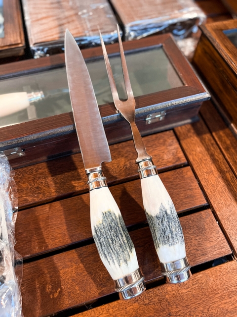 Juego de trinchar Alpaca Ciervo en caja o vaina