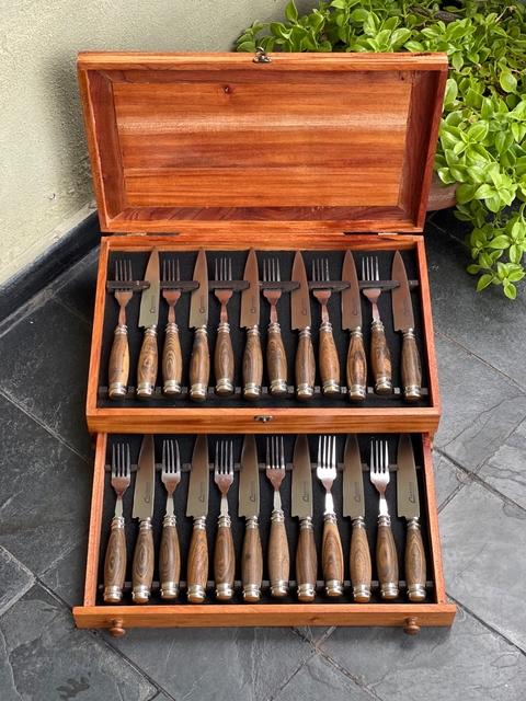 Caja de cedro hoja Dagger x24 piezas Madera alpaca