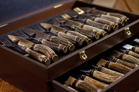 JUEGO 24 PIEZAS DE CIERVO Y BRONCE INOX 420