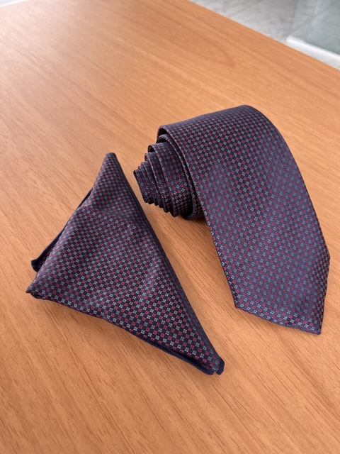 Conjunto Gravata Semi Slim Pontinhos + Lenço