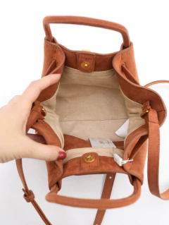 Bolsa Jw Pei Hana na internet