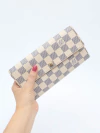 Carteira Louis Vuitton Sarah Wallet Damier Azur - loja online