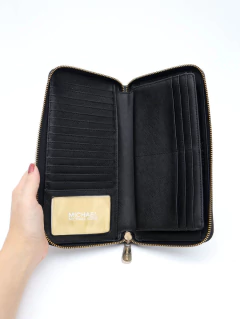 Carteira Michael Kors Jet Set Preta na internet