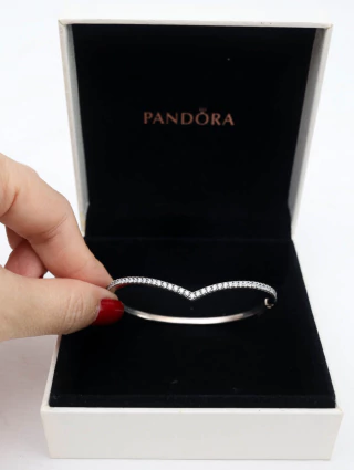 Bracelete Rígido Chevron Brilhante da Pandora - comprar online