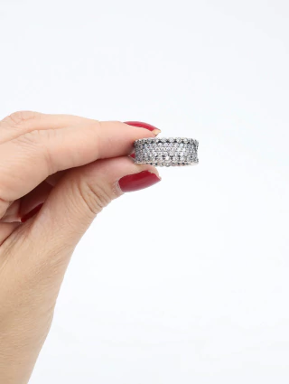 Anel Brilho Generoso Pandora na internet