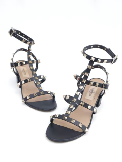 Sandália Valentino Rockstud Couro - Tam 35 BRA na internet