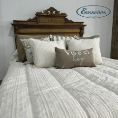 Acolchado Rustico Crudo Sara II Queen en internet