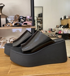 Zuecos Valu Charol Negro