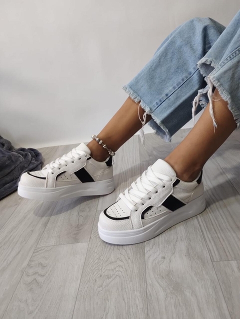 Zapatillas Tini Blancas Y Negras