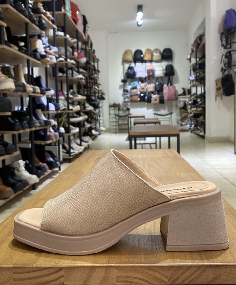 Zuecos Corina Visón