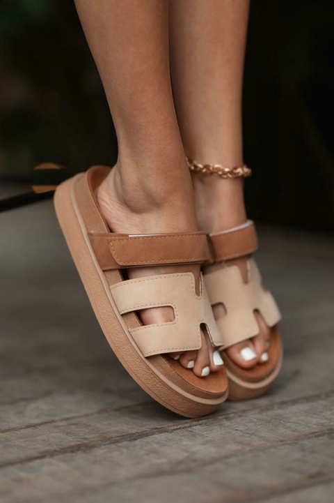 Sandalias HERMES Beige