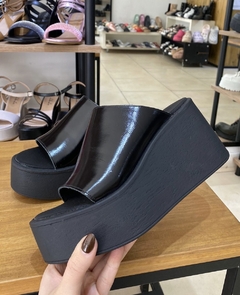 Zuecos Valu Charol Negro en internet