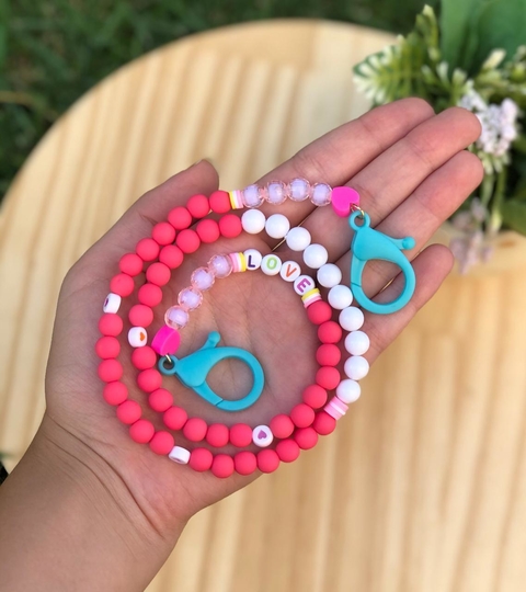 Cordão salva máscara LOVE