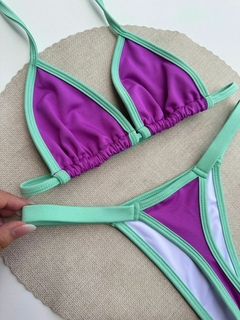 KELLY FUCSIA COM VERDE AGUA na internet