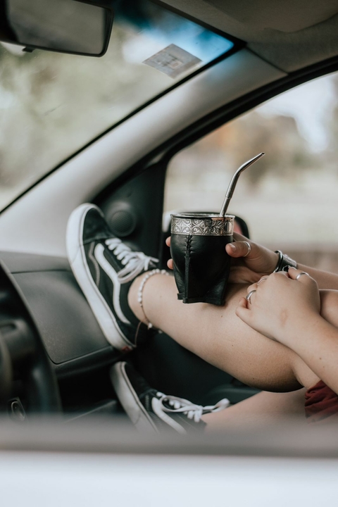 Mate imperial premium cincelado con bombilla pico de loro (MB) - comprar online