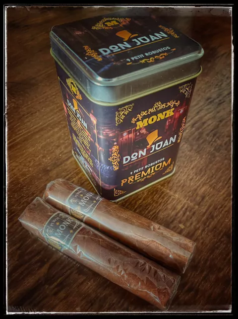 MONK PETIT ROBUSTO LATA X9 - ARGENTINA