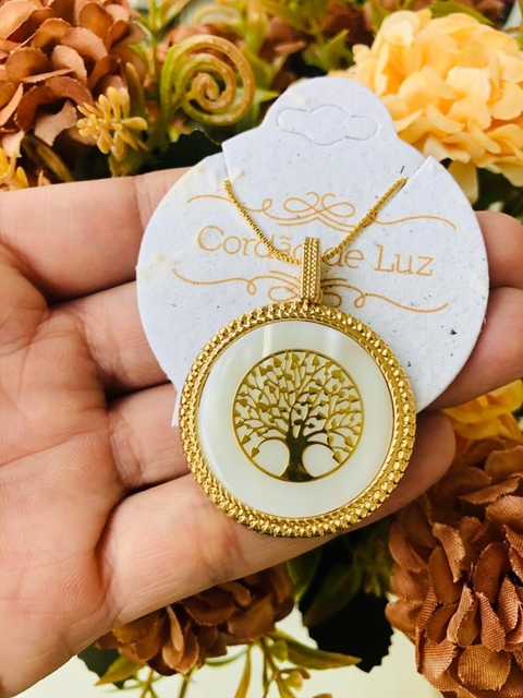 COLAR ARVORE DA VIDA FIXA COM A PEDRA NATURAL MADREPÉROLA