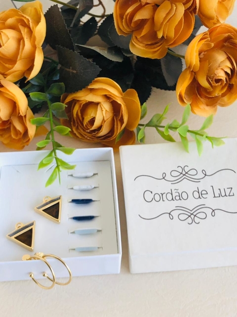 CONJUNTO DE ARGOLAS RÓDIO NEGRO COM 4 PARES DE PEDRAS NATURAIS