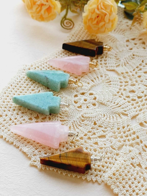 COLAR DIFUSOR AROMATICO TRIANGULO EM PEDRA NATURAL