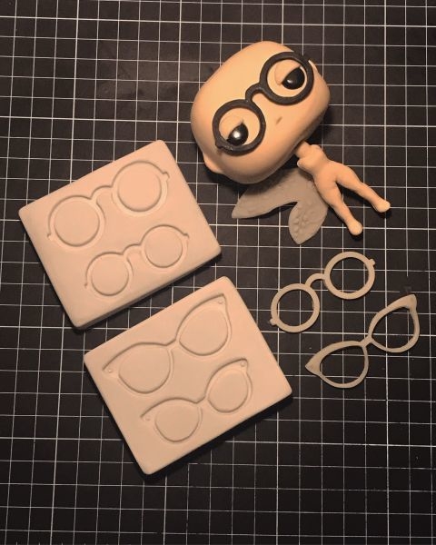 Moldes Kit com dois modelos de óculos diferentes pop biscuit Ref.035