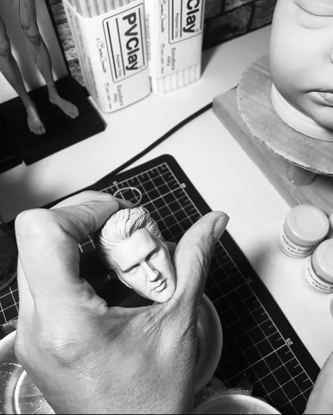 020-Molde rosto masculino com cabelo- escala de tamanho 1/6 entre 3 a 3,7cm de altura