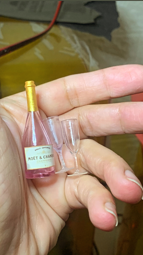 Ref.3267- Kit 1 garrafa 5,5cm de champanhe e duas tacinhas