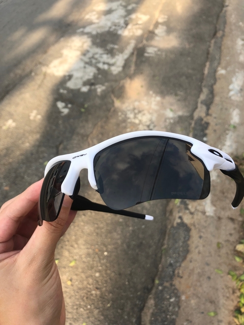 Flak 2.0 preta e branca lente preta