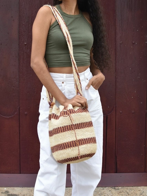 Mochila Fique grande, tejido lata