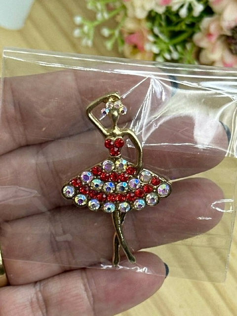 BAILARINA FERRO VERMELHA