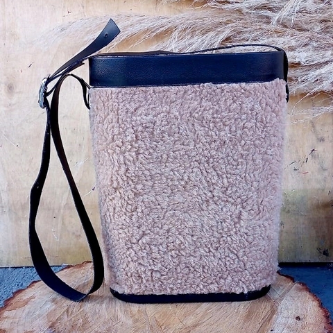 Mateira Teddy Forrada Lã Sintética " Bege "