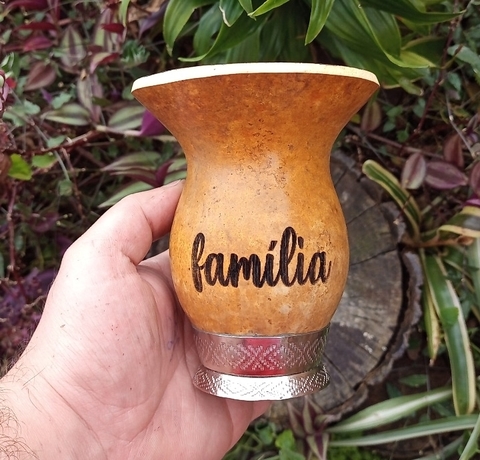Cuia Porongo Pé de Metal " Família "