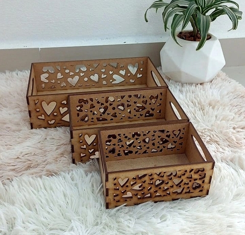 Kit 3 Bandejas Cestas em MDF CORAÇÃO