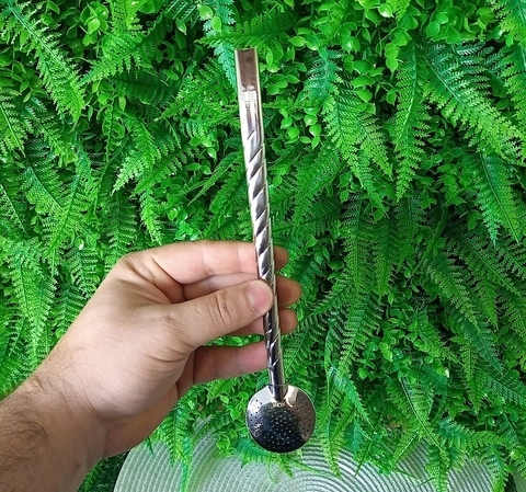 Bomba de Chimarrão Inox Torcida Bojo Fixo - comprar online