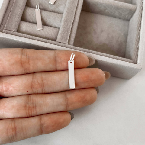 Pingente placa lisa em prata