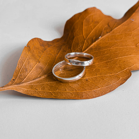 Aliança em prata 3mm abaulada com friso transversal - unidade