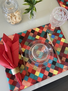 Lugar americano multicolor / vermelho