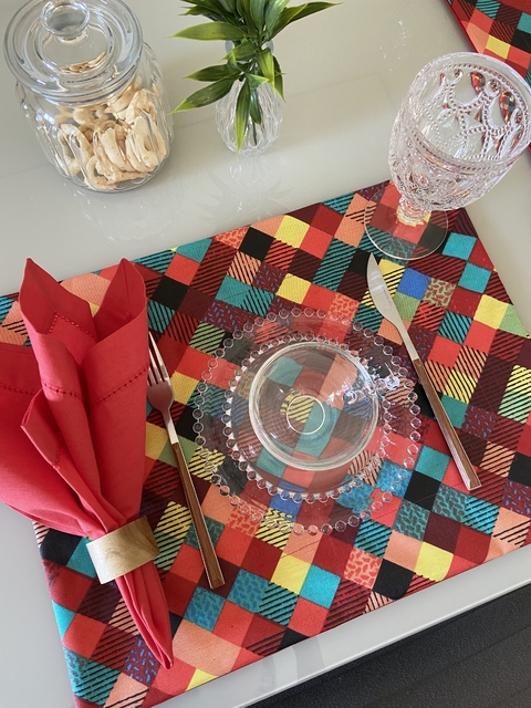 Lugar americano multicolor / vermelho