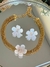 Choker Marjore com malha e flor resinada com zircônia na internet