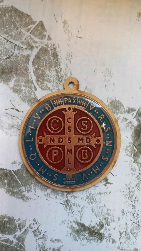 MEDALLON RESINA SAN BENITO 9CM