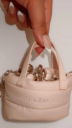 **PRE ORDEN** Rare Beauty - Mini Puffy Tote Keychain en internet