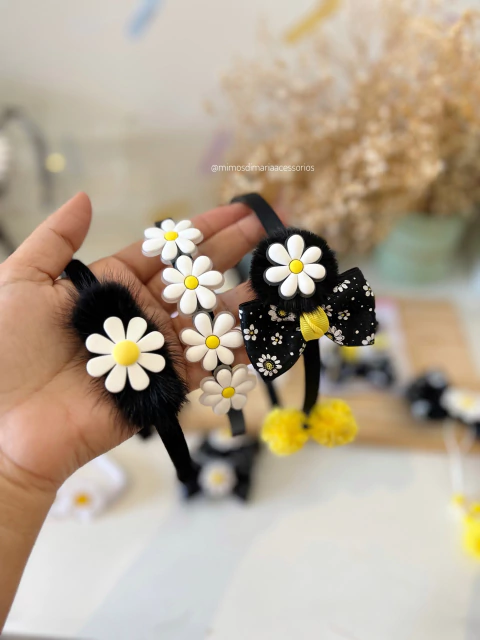 Tiaras Margarida black - unidade