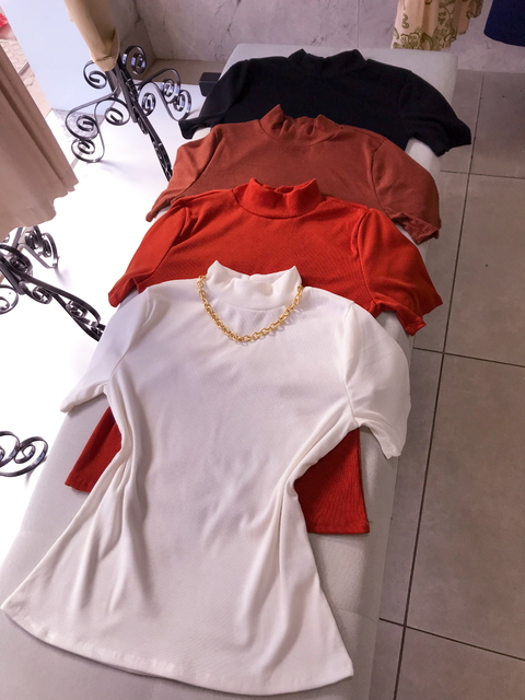 Blusa Ribana Manga Curta na internet